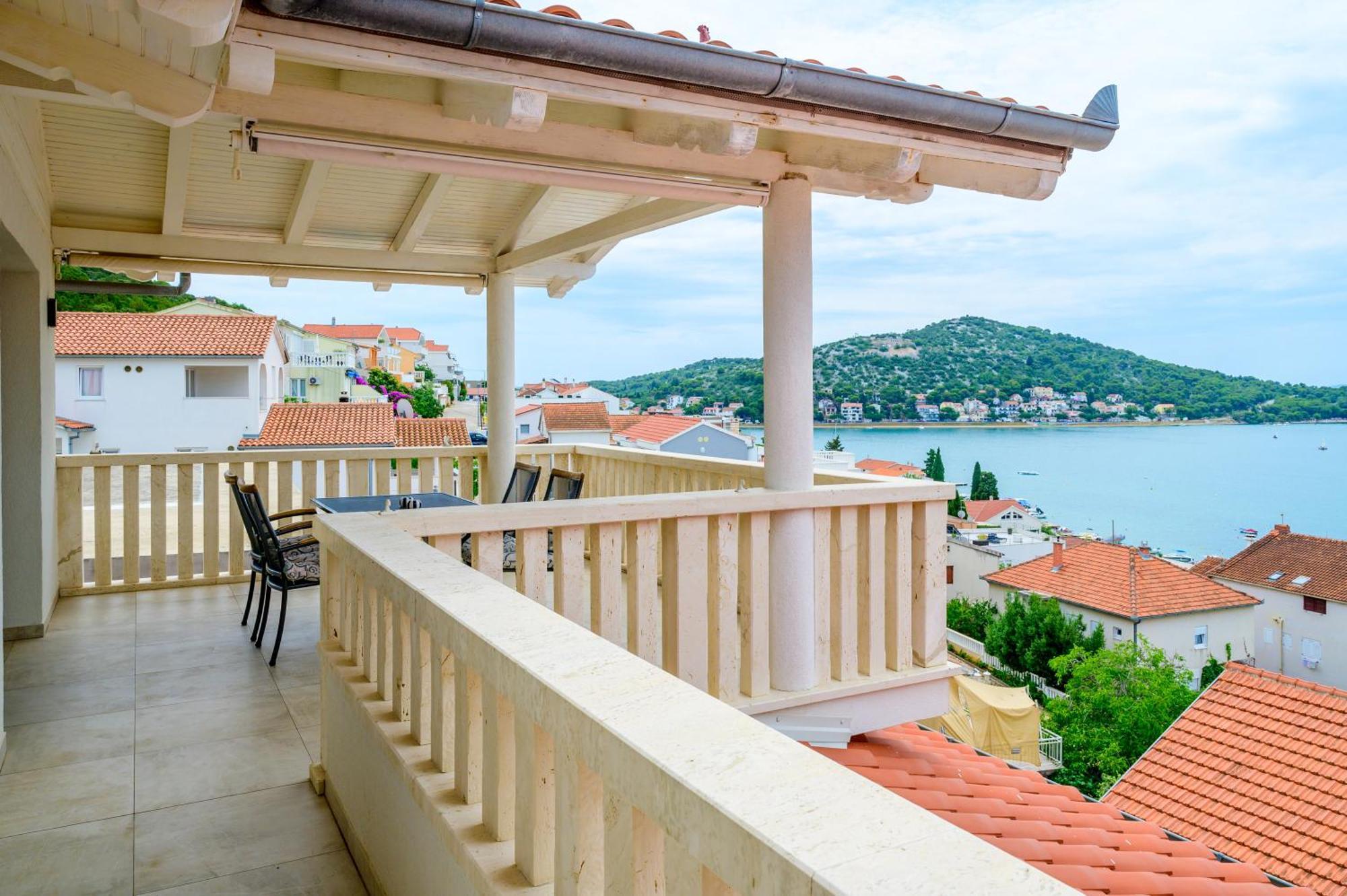 Villa I Karma Tisno Ngoại thất bức ảnh