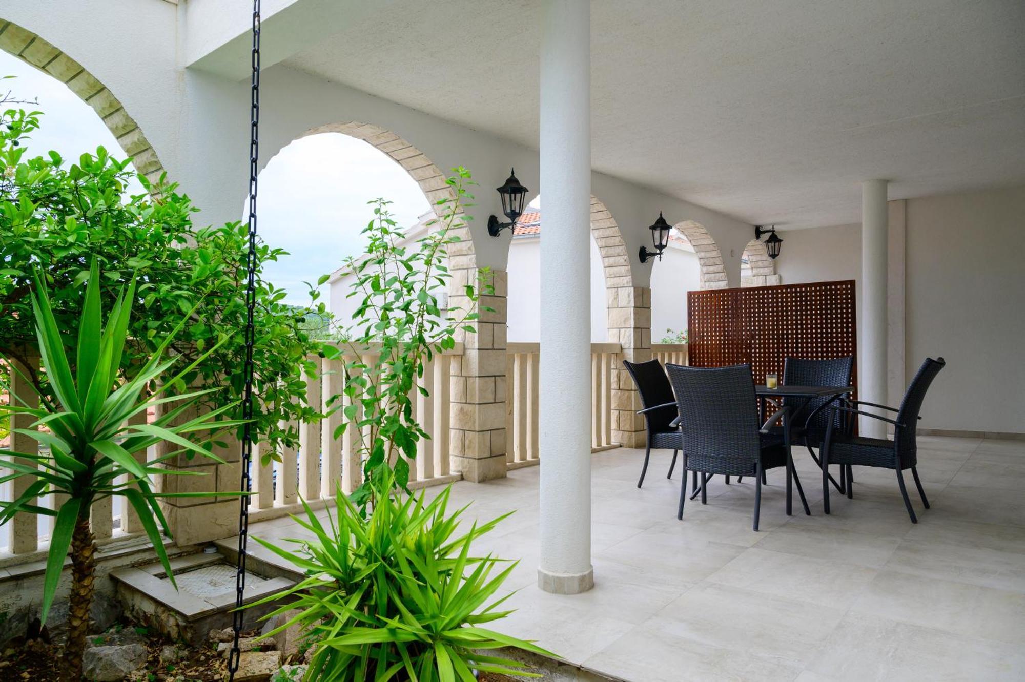 Villa I Karma Tisno Ngoại thất bức ảnh
